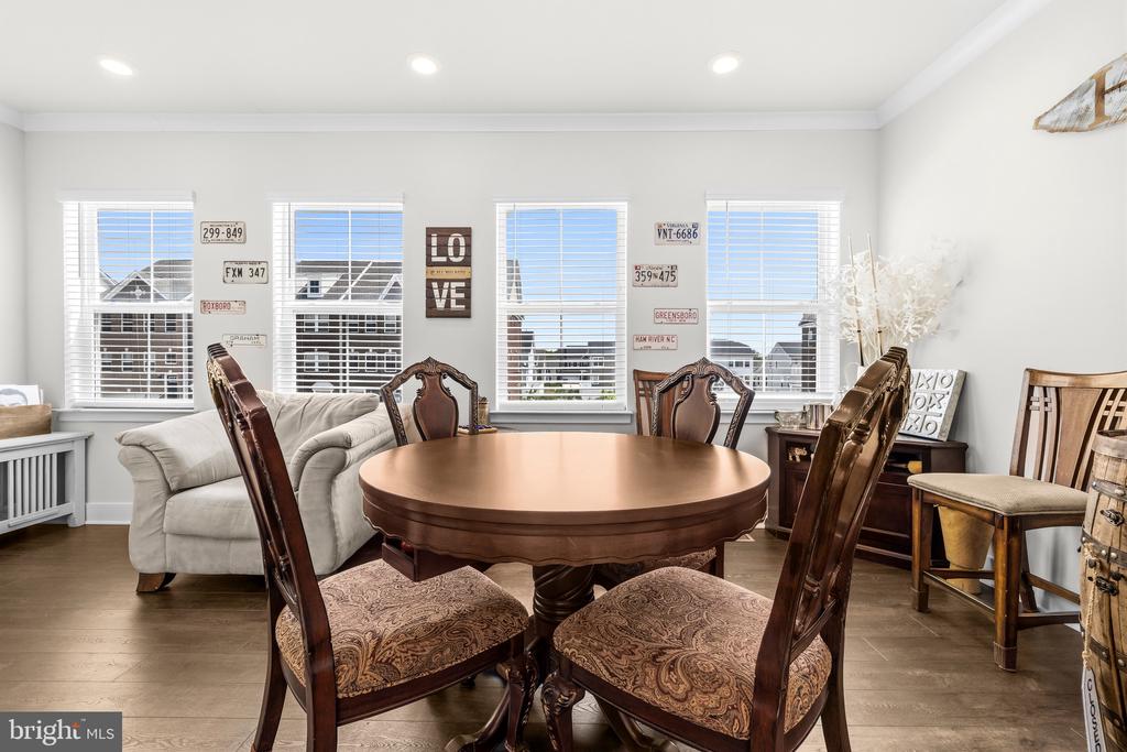 5809 JOHN KEATS PLACE