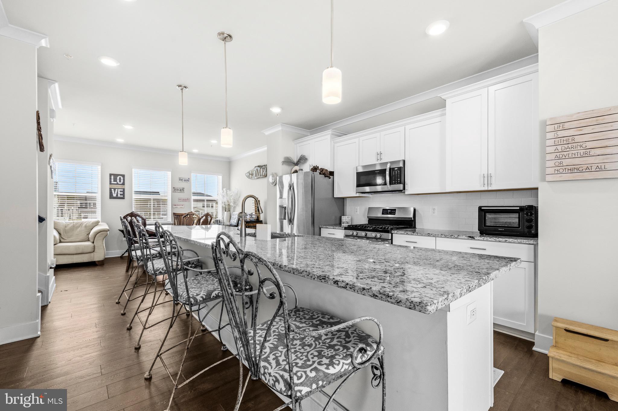 5809 JOHN KEATS PLACE