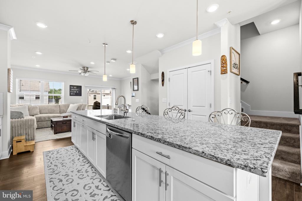 5809 JOHN KEATS PLACE