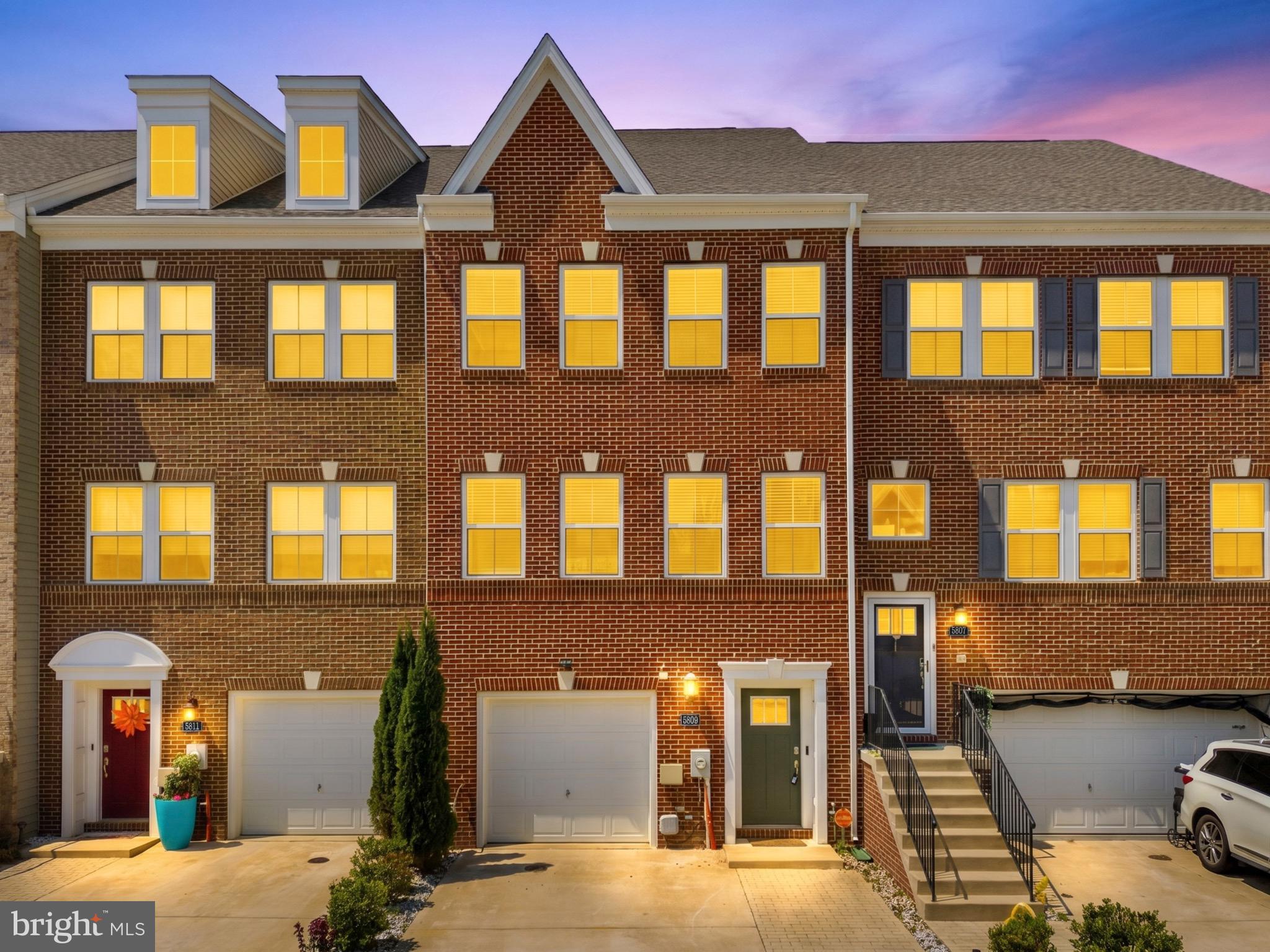 5809 JOHN KEATS PLACE