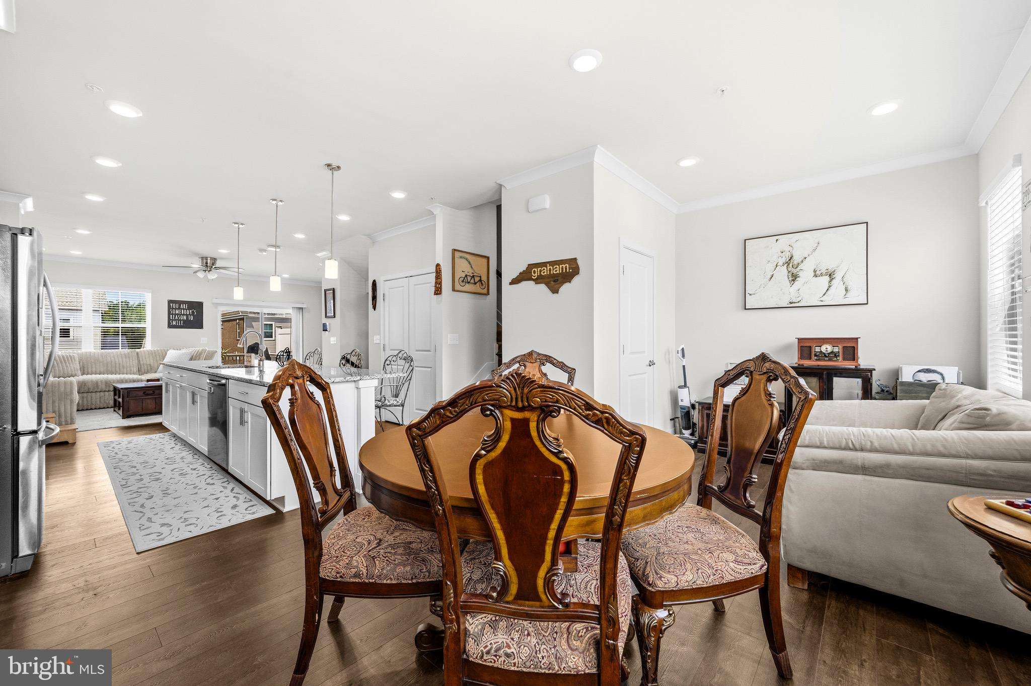 5809 JOHN KEATS PLACE