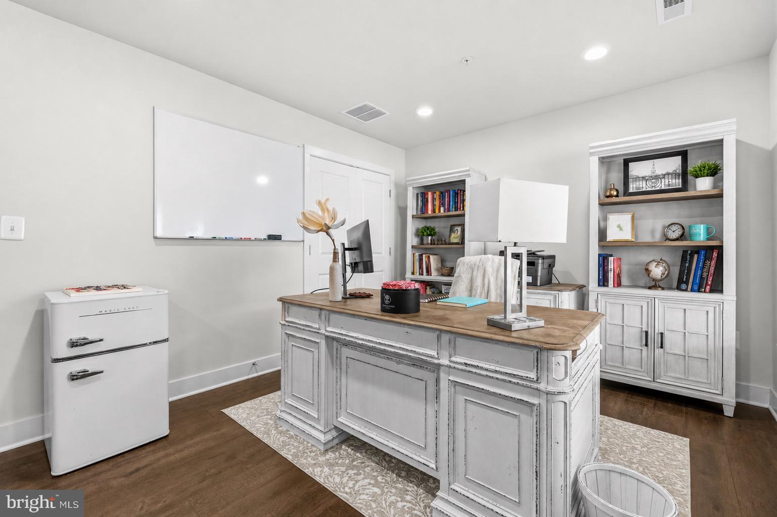 5809 JOHN KEATS PLACE