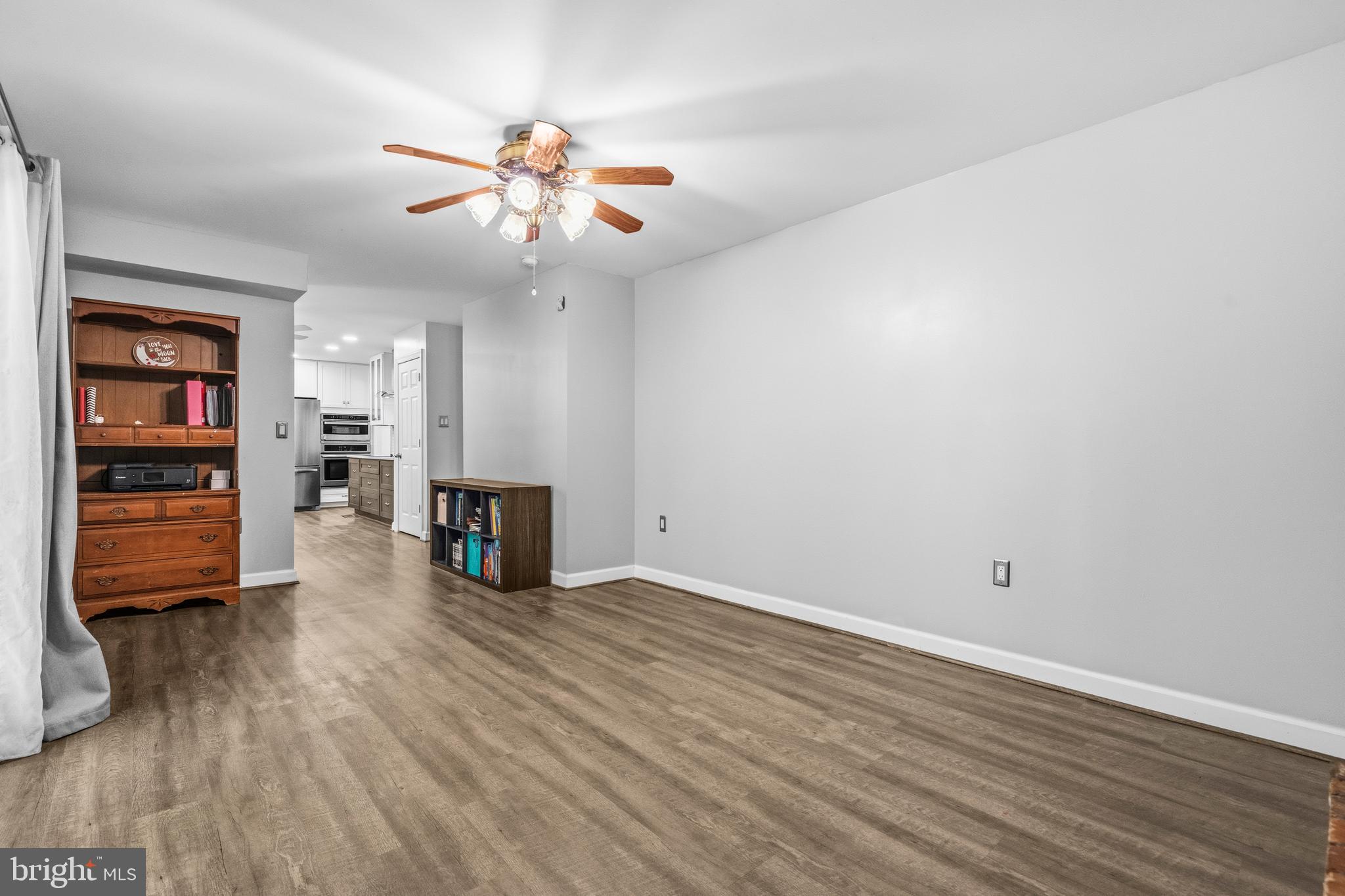 7090 MAXWELL DRIVE