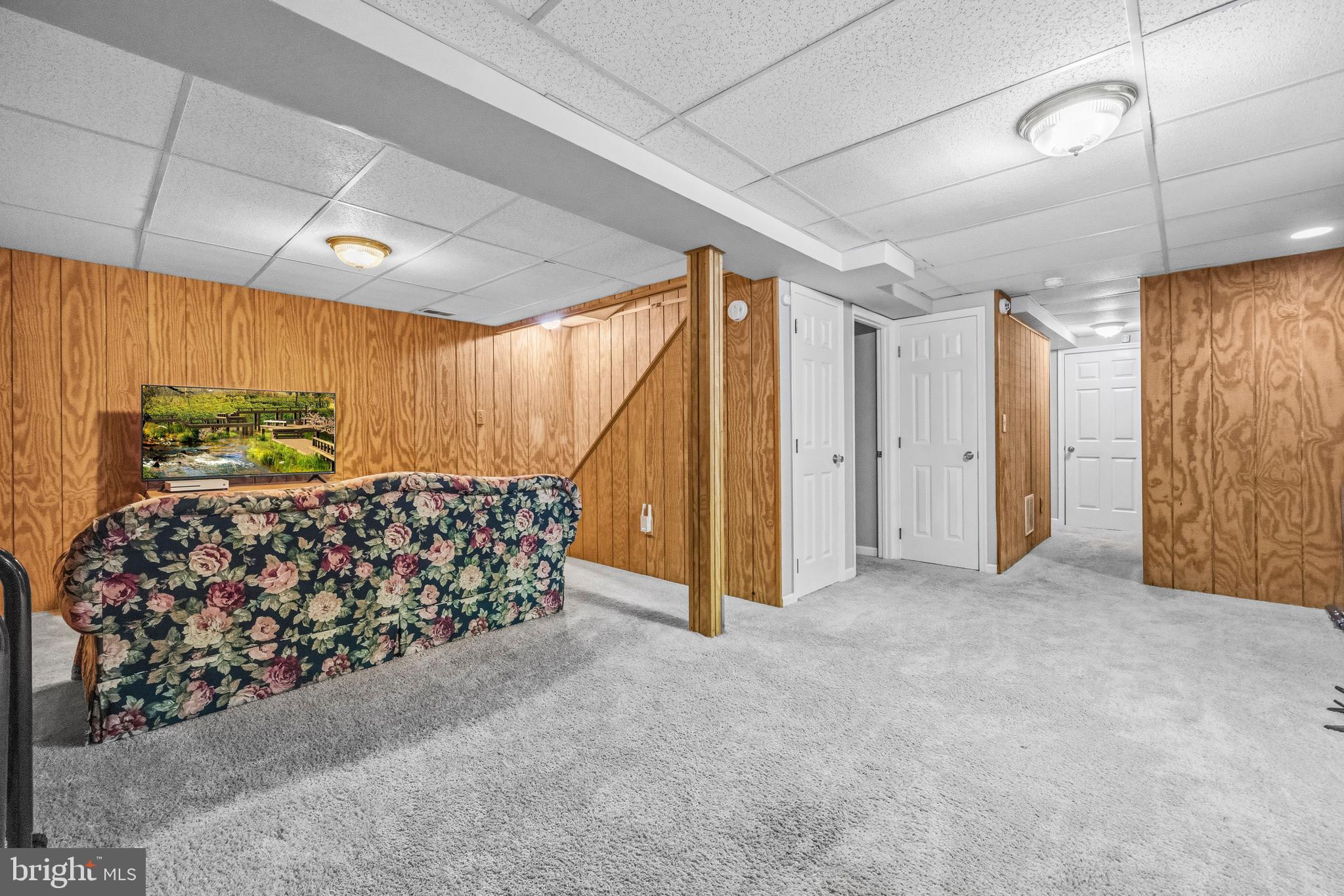 7090 MAXWELL DRIVE