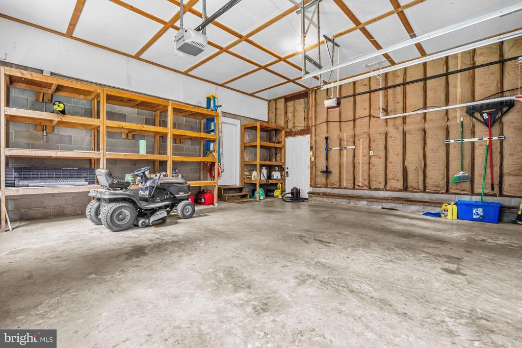 7090 MAXWELL DRIVE