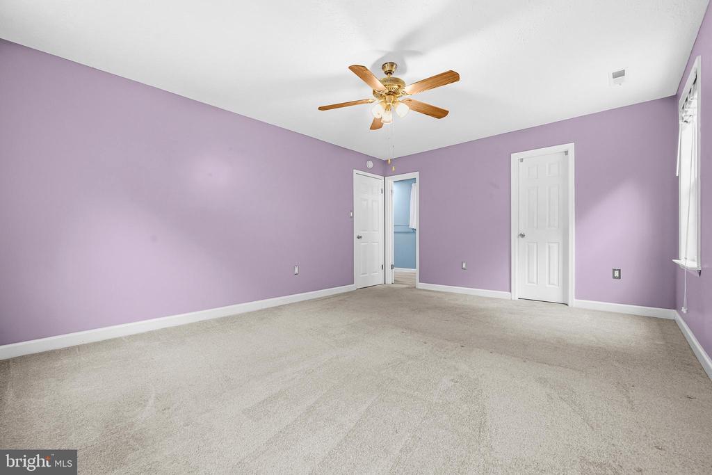 7090 MAXWELL DRIVE