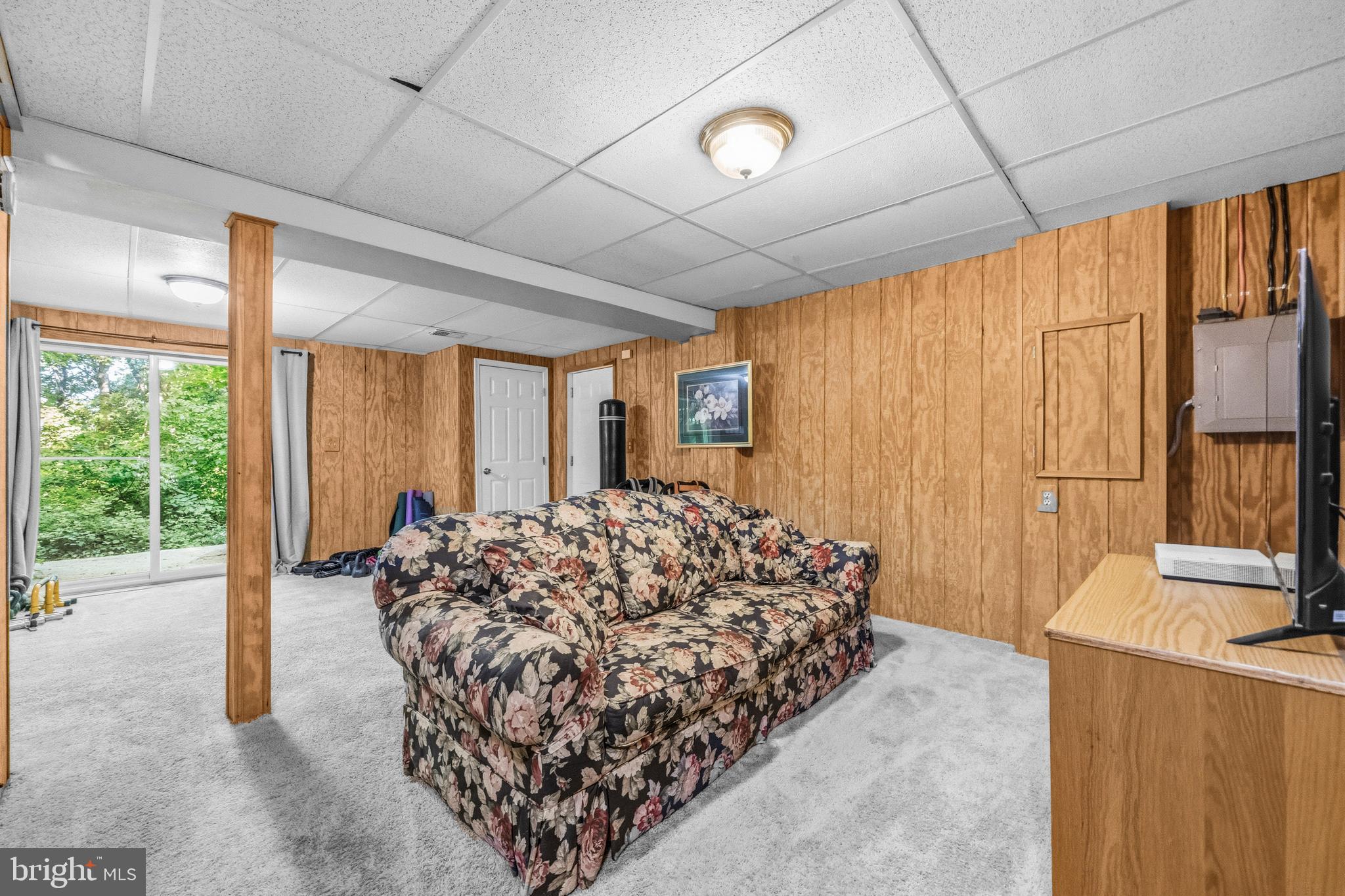 7090 MAXWELL DRIVE