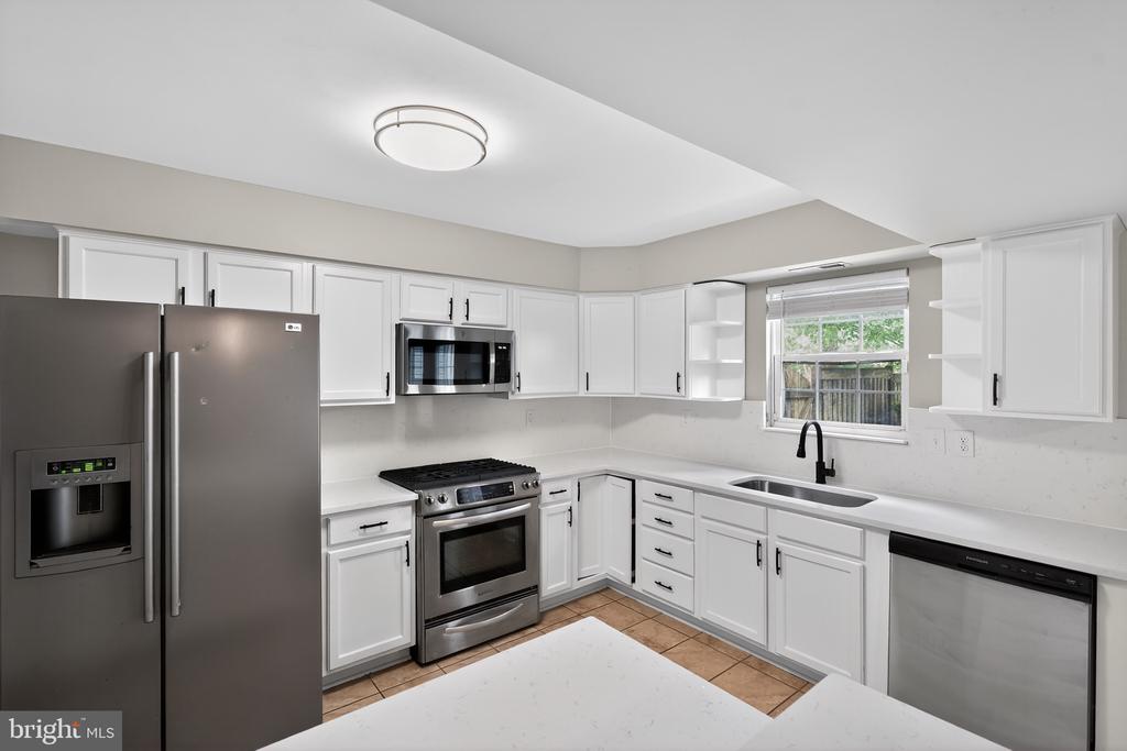 5300 HALIBUT PLACE