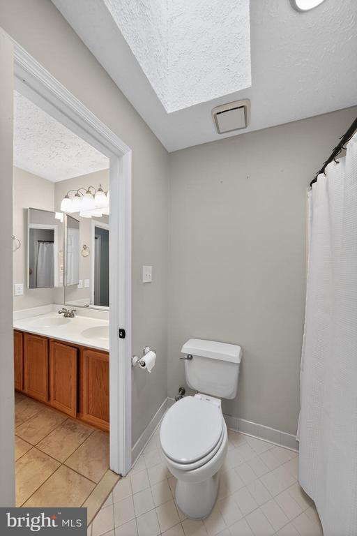 5300 HALIBUT PLACE