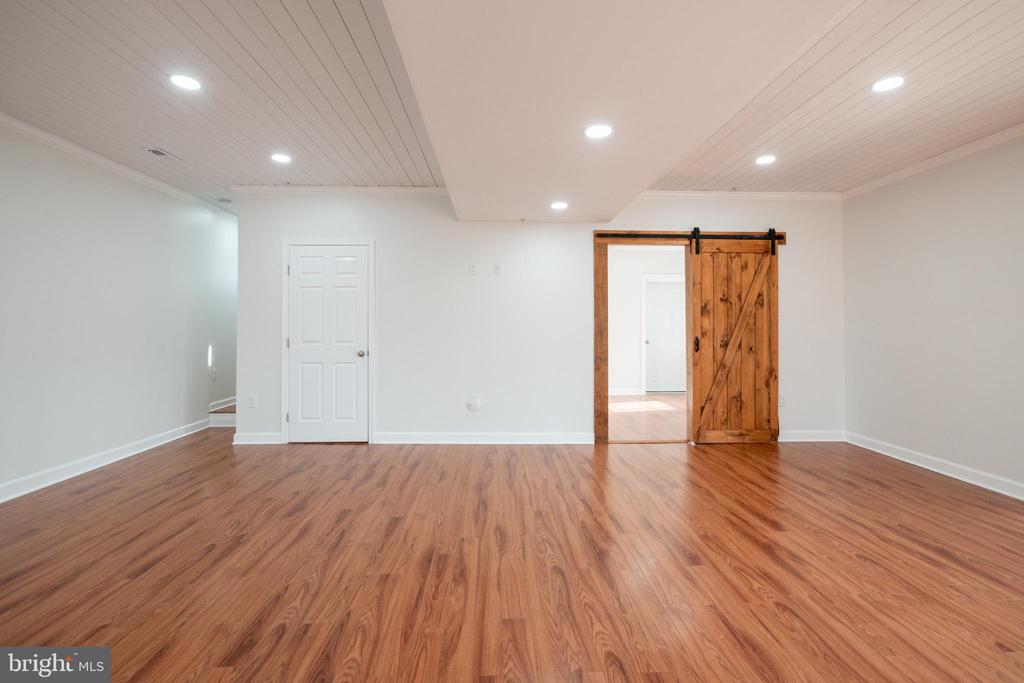 600 GUM SPRING RD