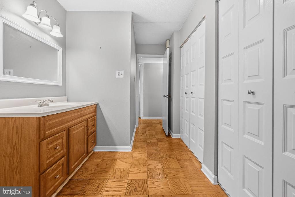 5237 W RUNNING BROOK ROAD Unit: 202