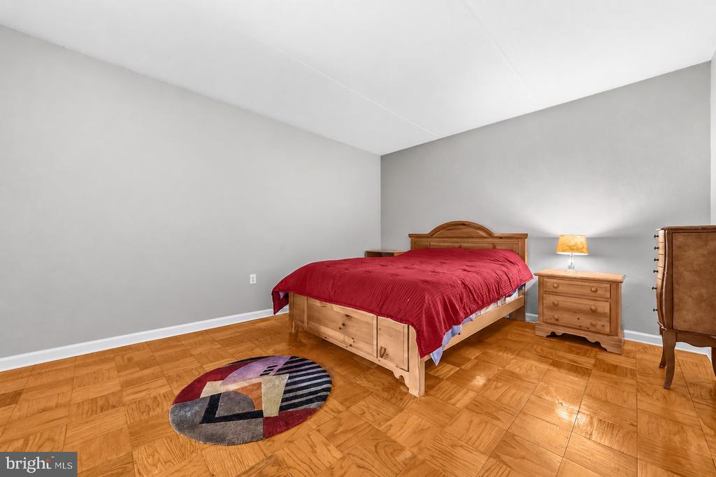 5237 W RUNNING BROOK ROAD Unit: 202