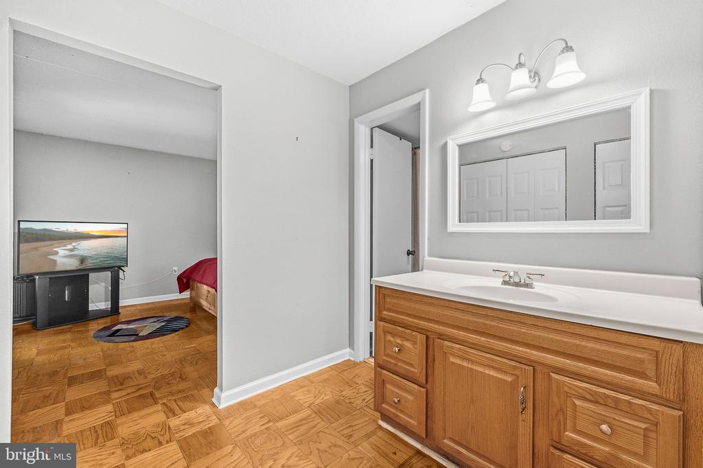 5237 W RUNNING BROOK ROAD Unit: 202