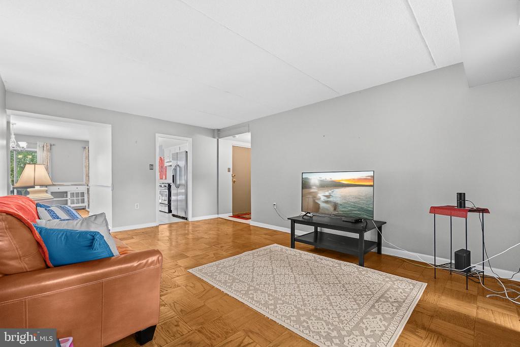 5237 W RUNNING BROOK ROAD Unit: 202