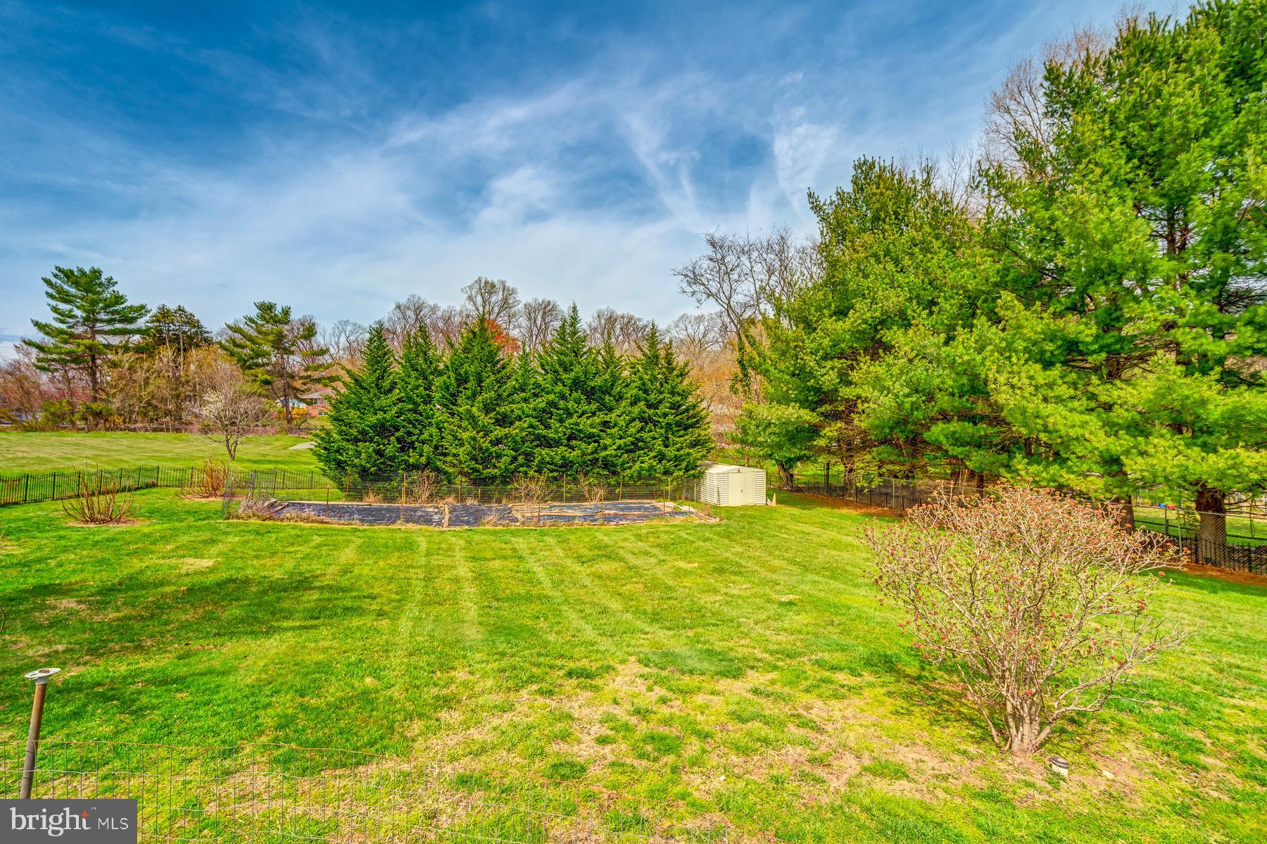 1906 Mayflower Dr