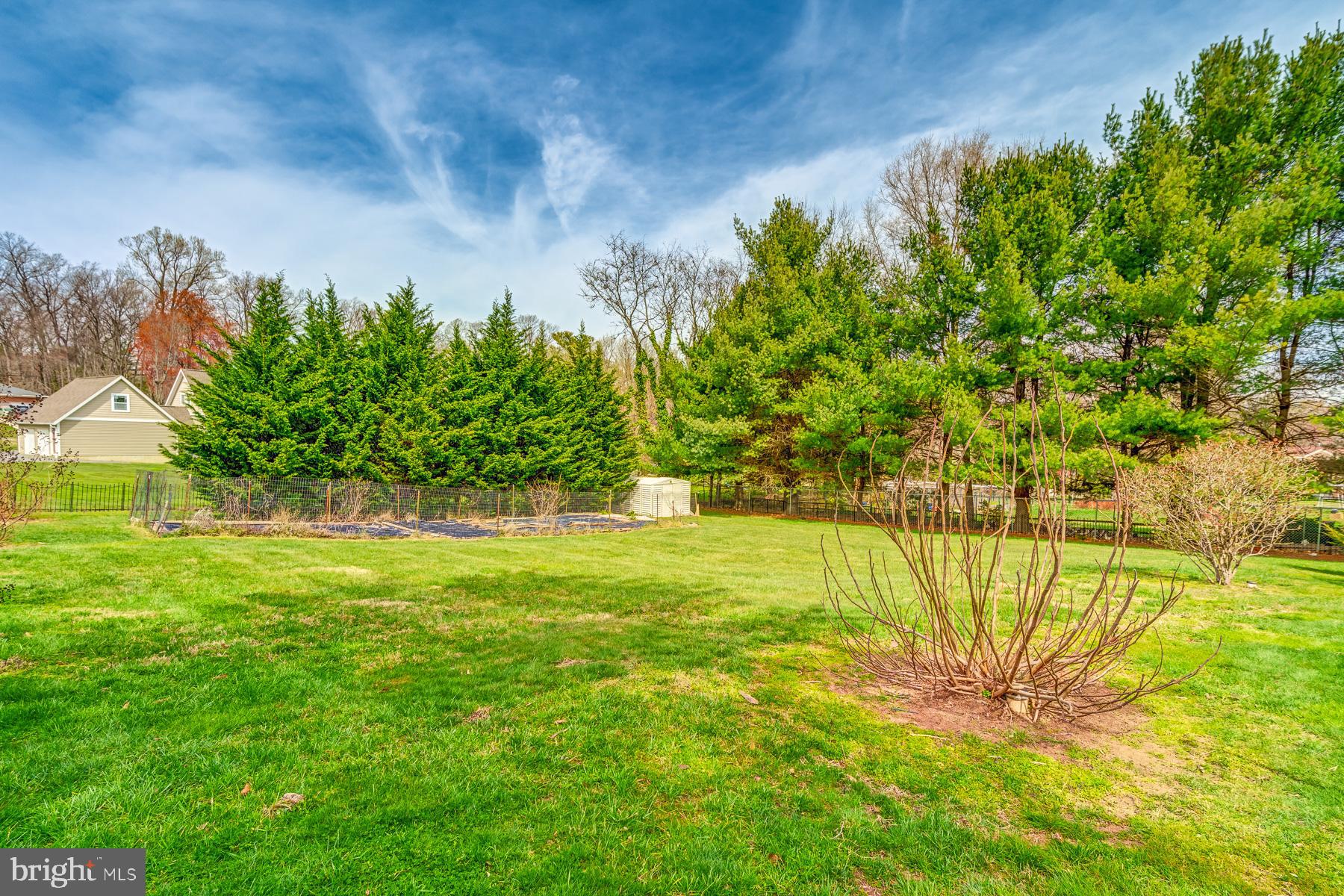 1906 Mayflower Dr