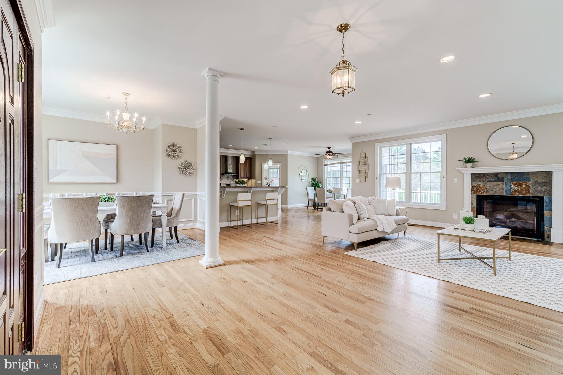 1906 Mayflower Dr