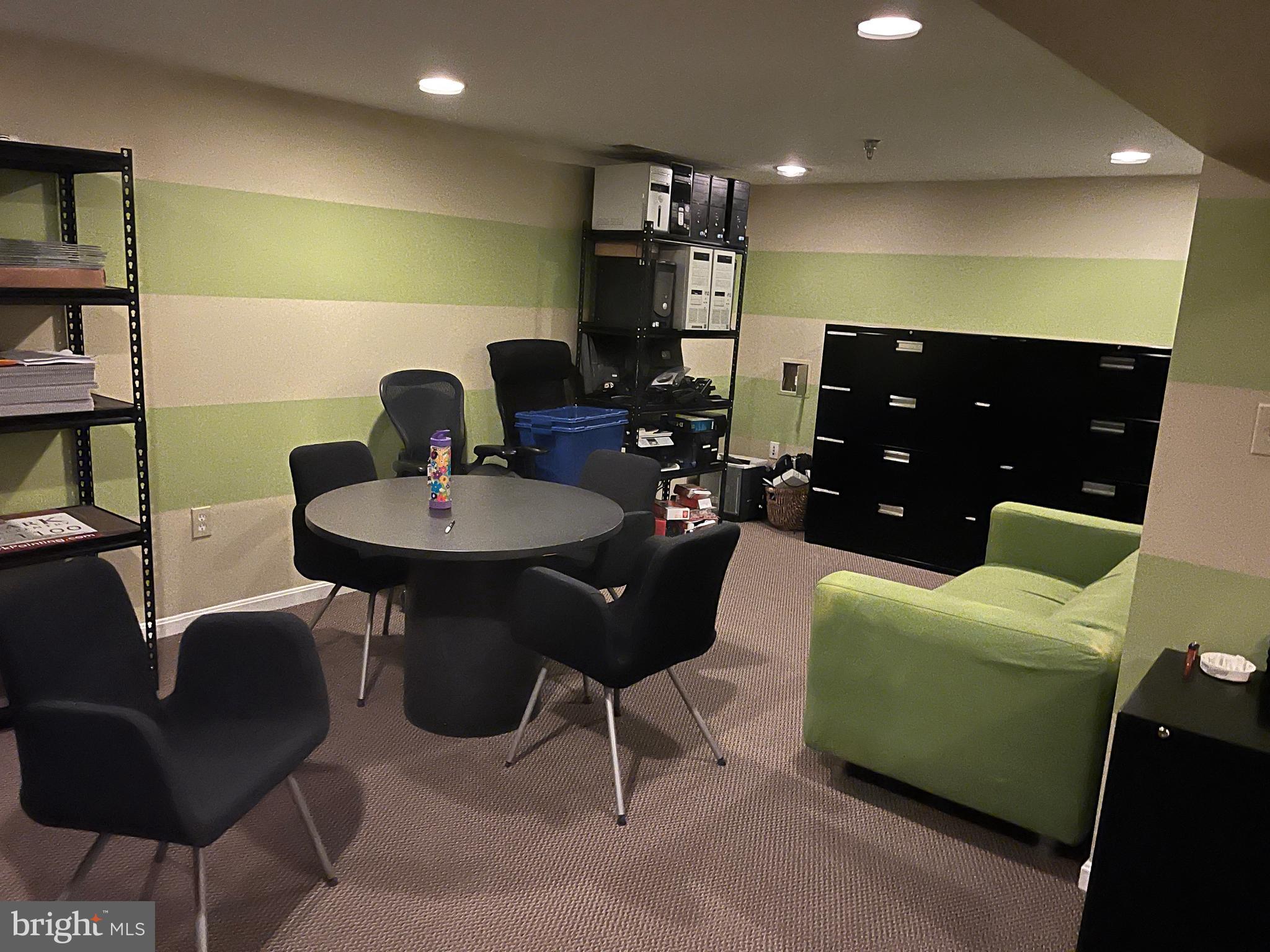 10555 Metropolitan Ave #6