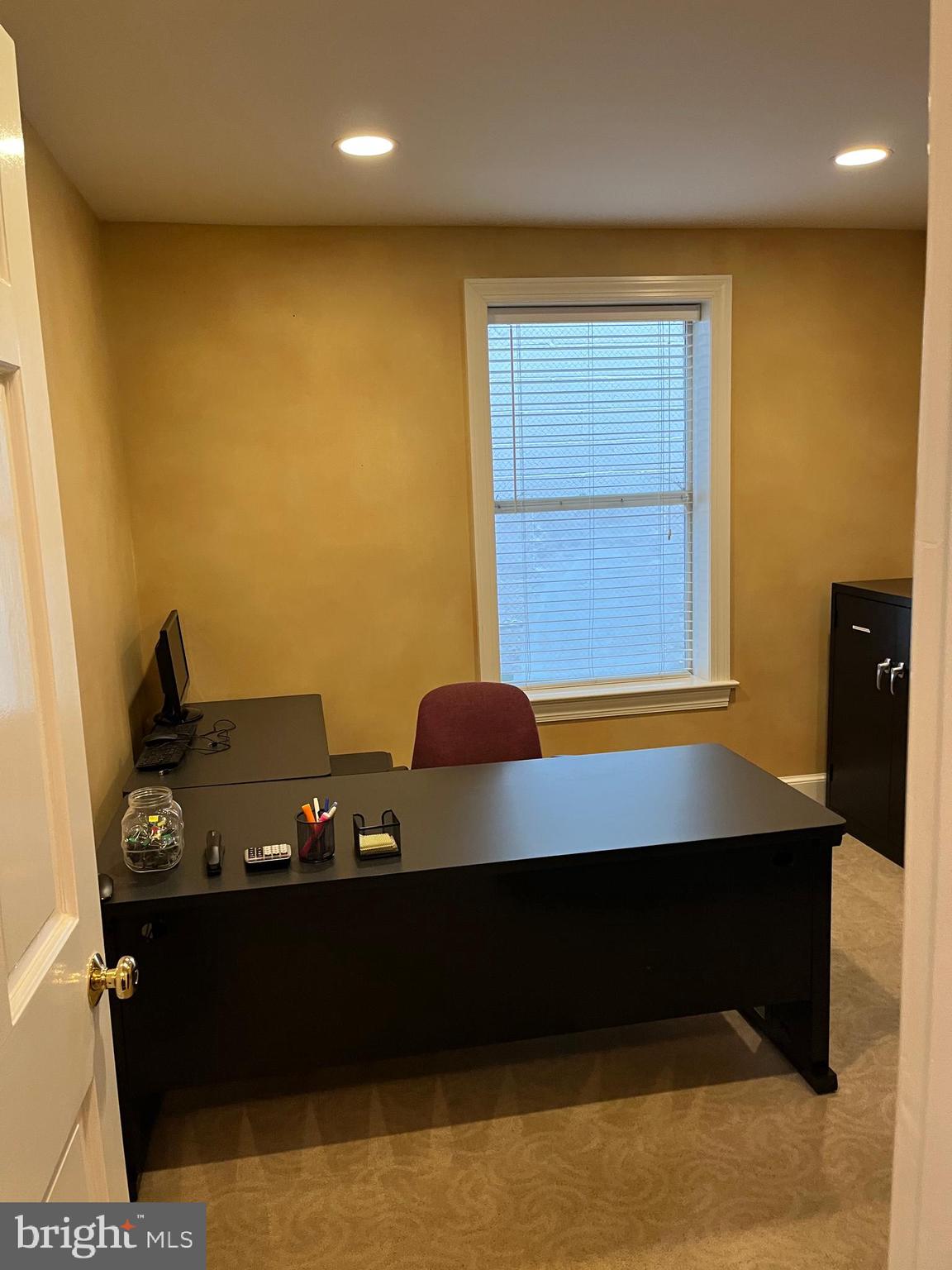 10555 Metropolitan Ave #6