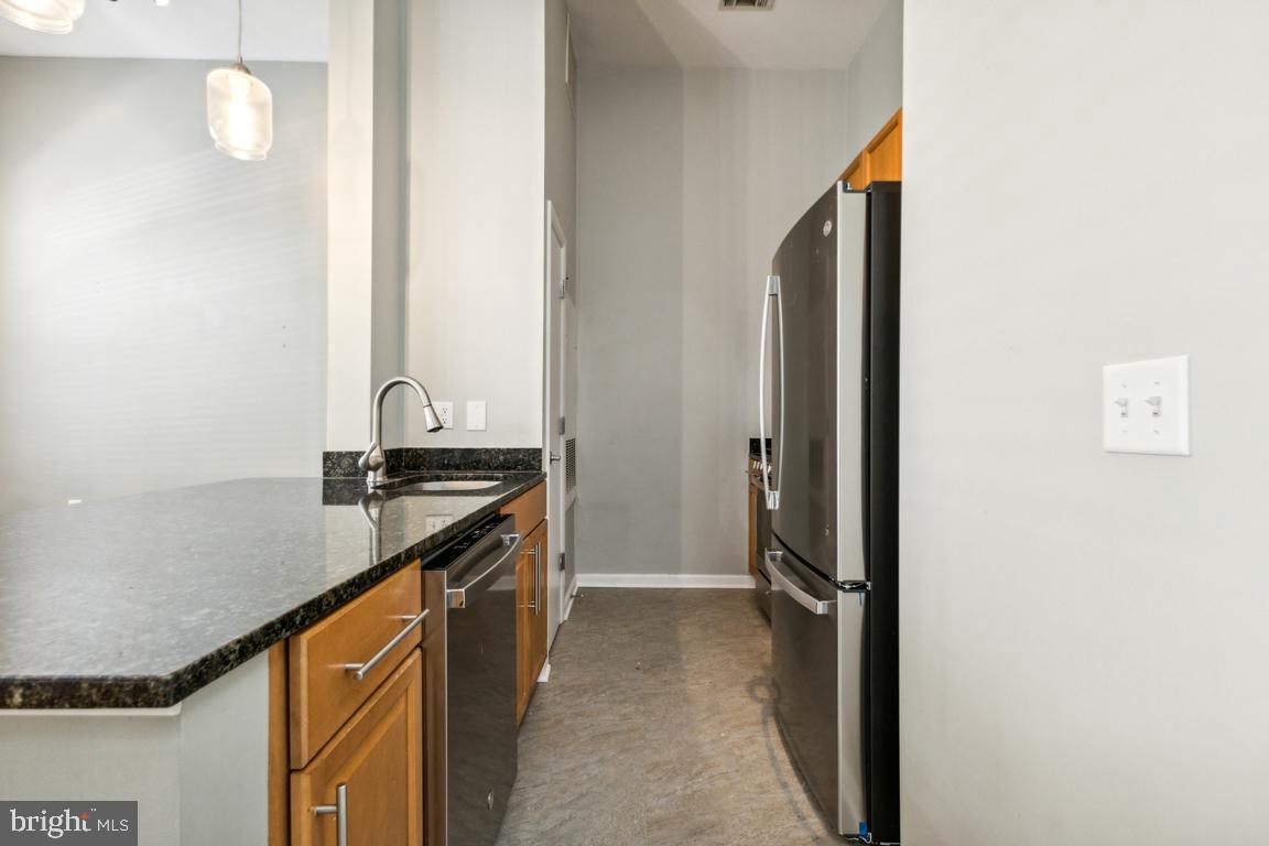 1201 E WEST HIGHWAY 244