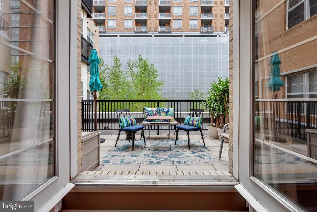 1201 E WEST HIGHWAY 244