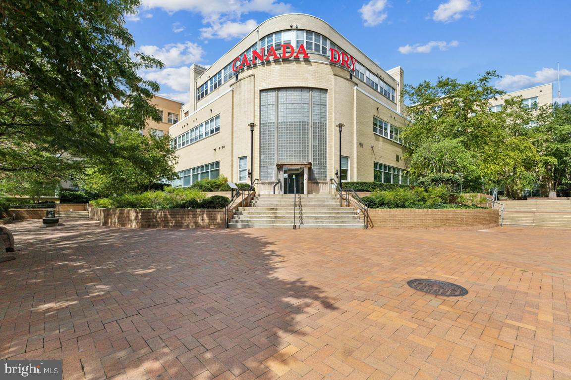 1201 E WEST HIGHWAY 244