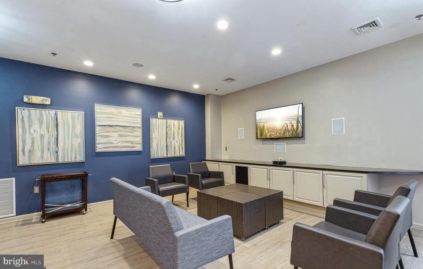 1201 E WEST HIGHWAY 244