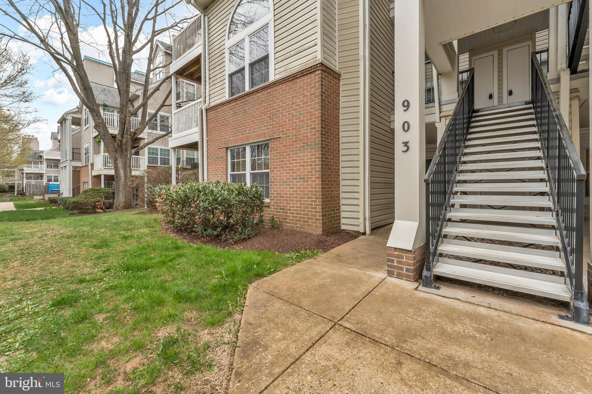903 Hillside Lake Ter #601