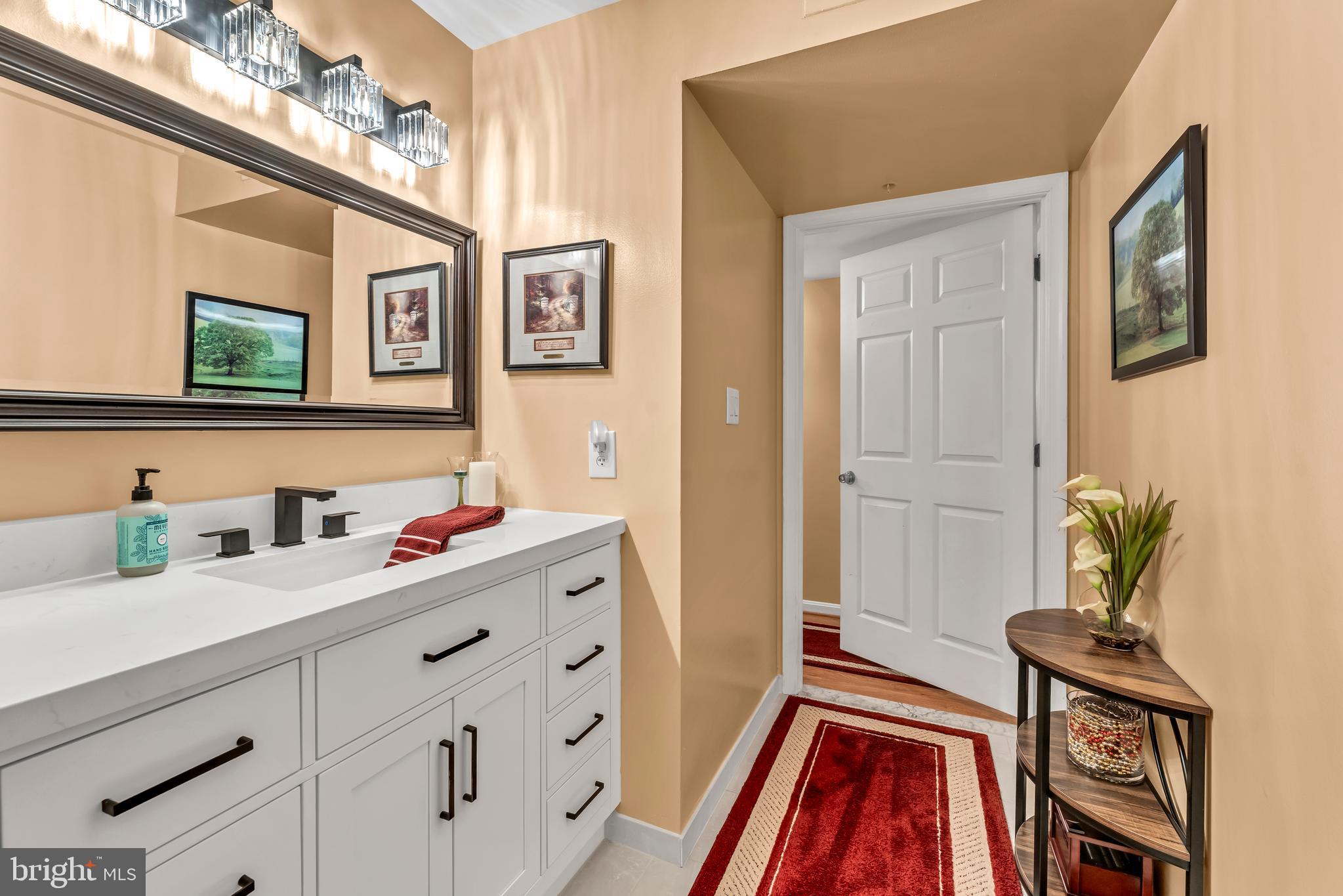 903 Hillside Lake Ter #601