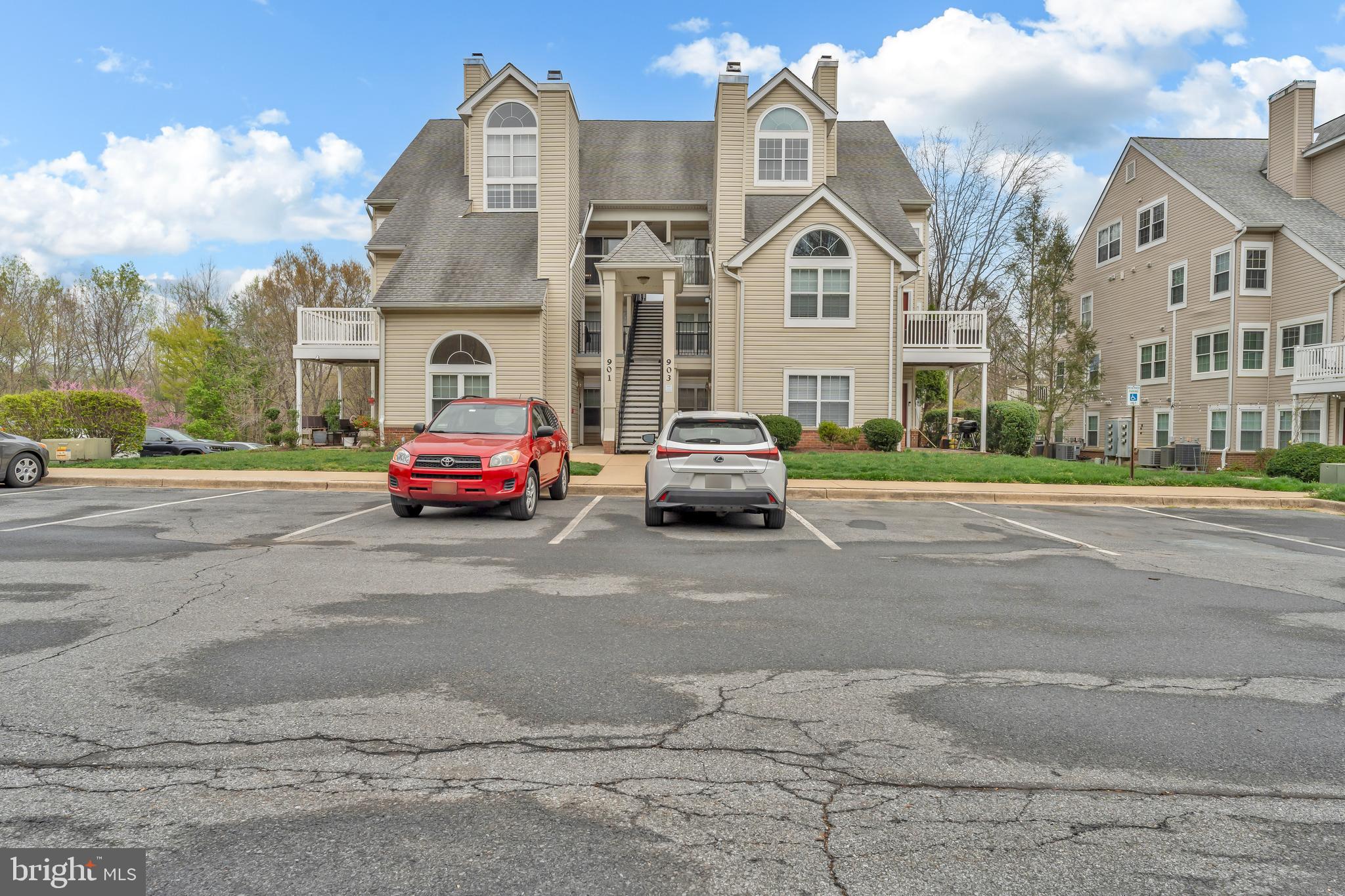 903 Hillside Lake Ter #601