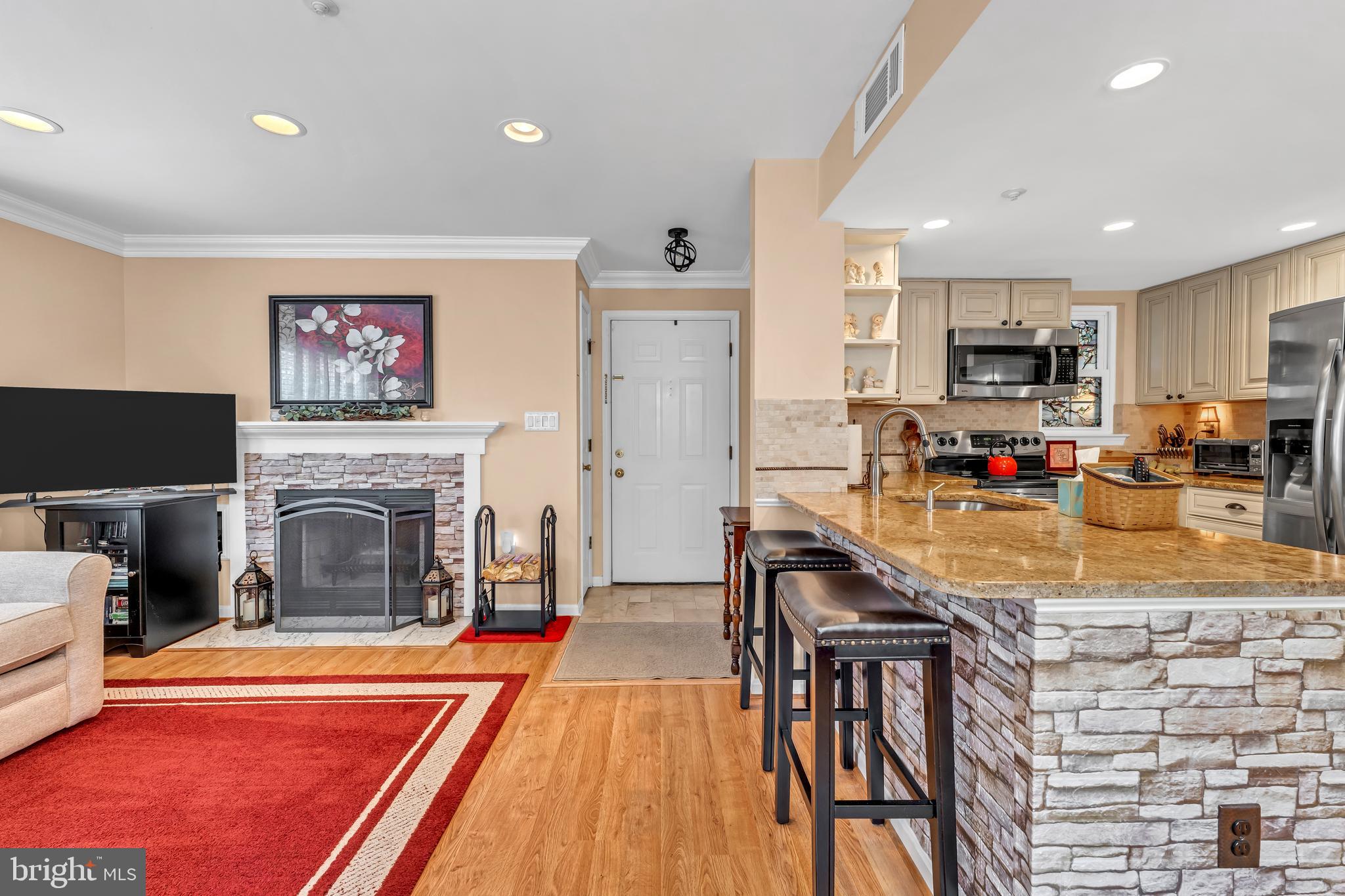 903 Hillside Lake Ter #601