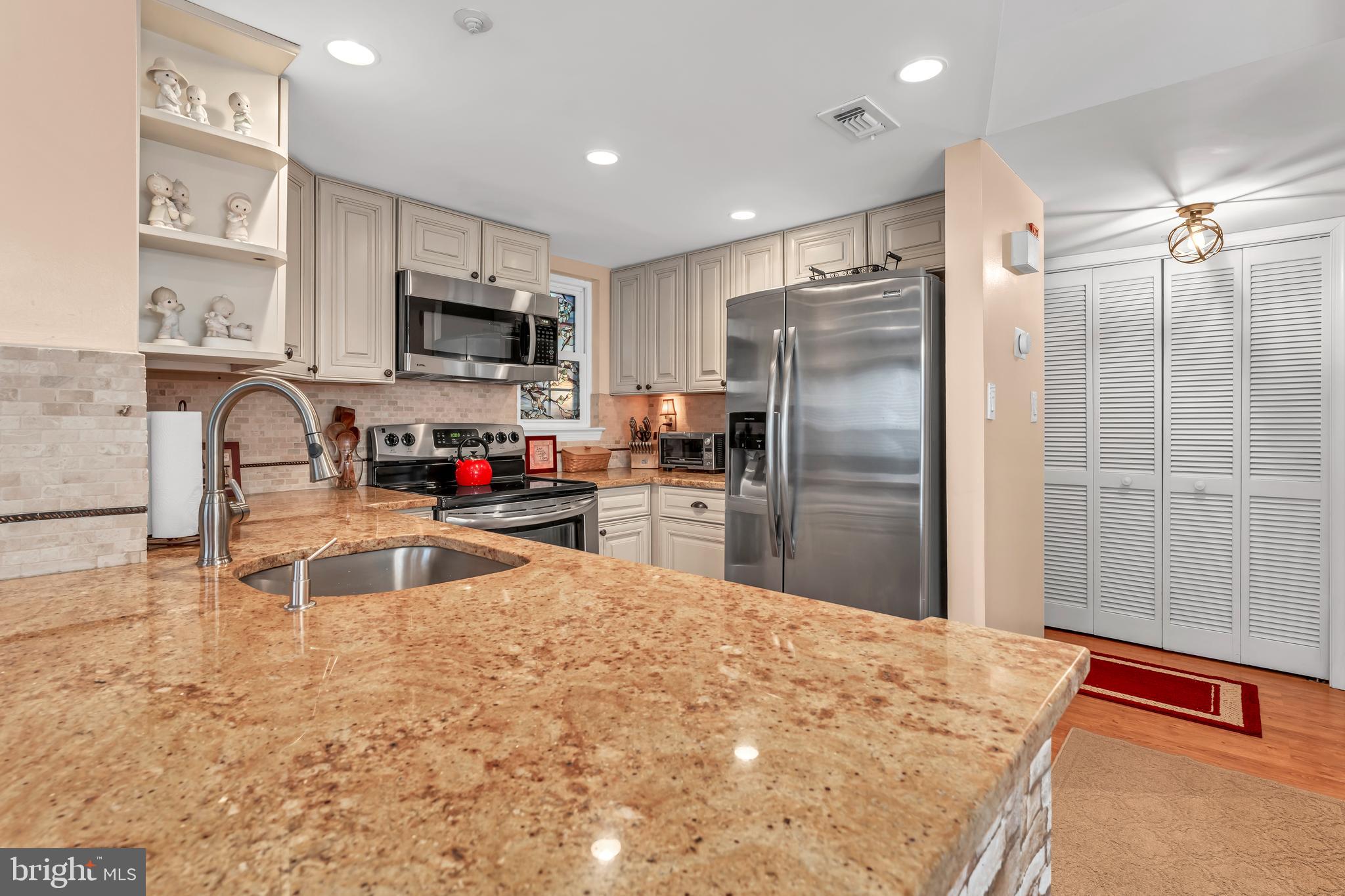 903 Hillside Lake Ter #601