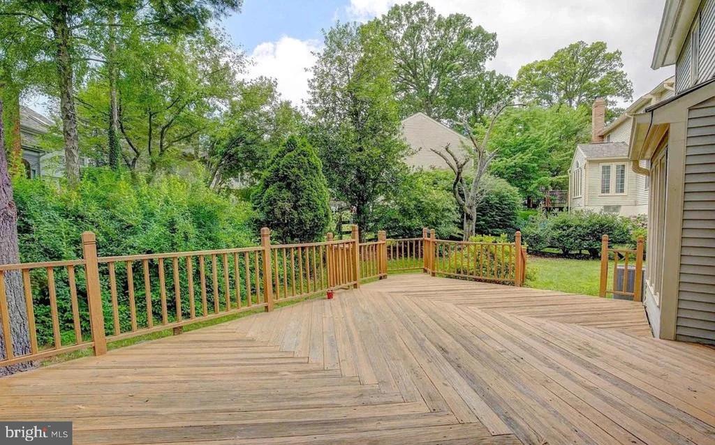 4 RED GRANITE COURT