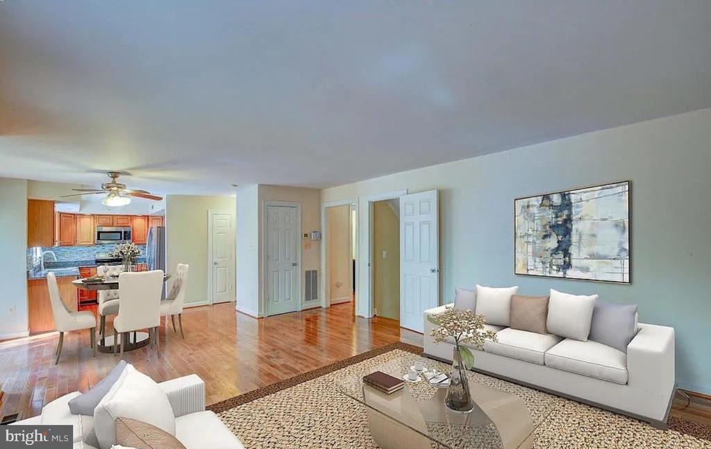 4 RED GRANITE COURT