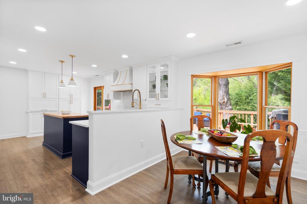 9037 Wandering Trail Dr