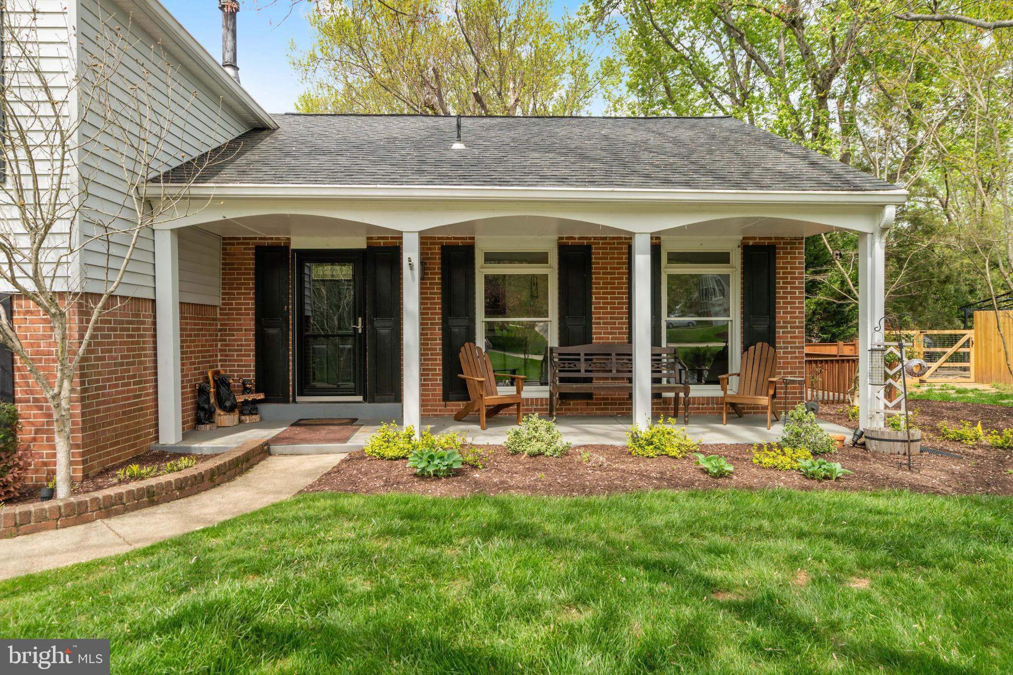 9037 Wandering Trail Dr