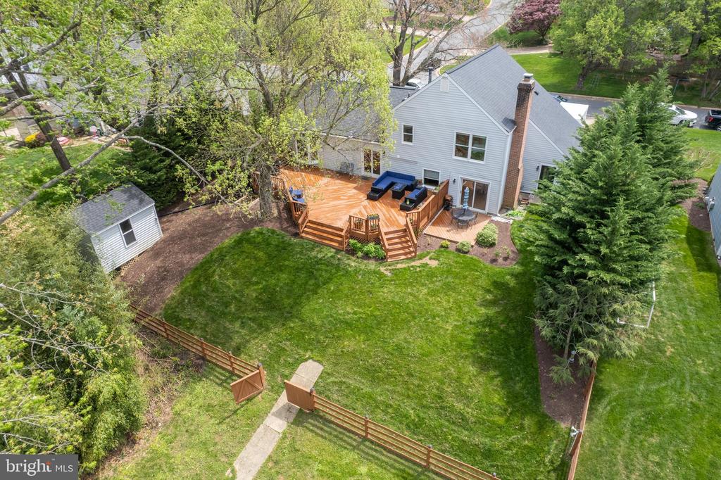 9037 Wandering Trail Dr