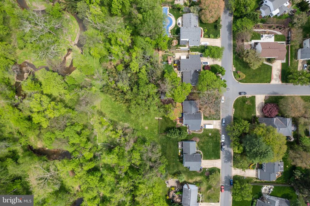 9037 Wandering Trail Dr