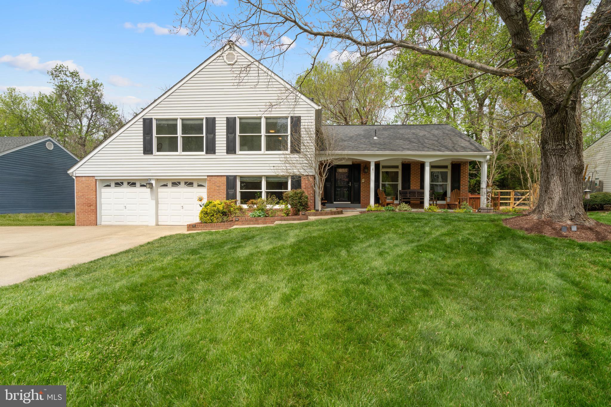 9037 Wandering Trail Dr