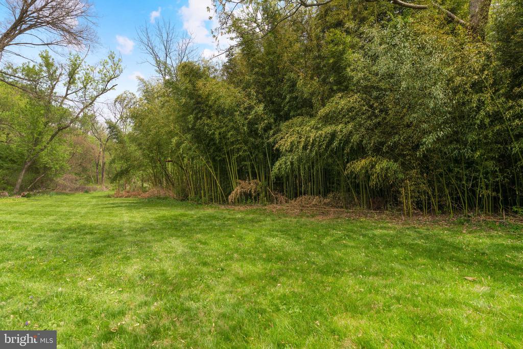 9037 Wandering Trail Dr