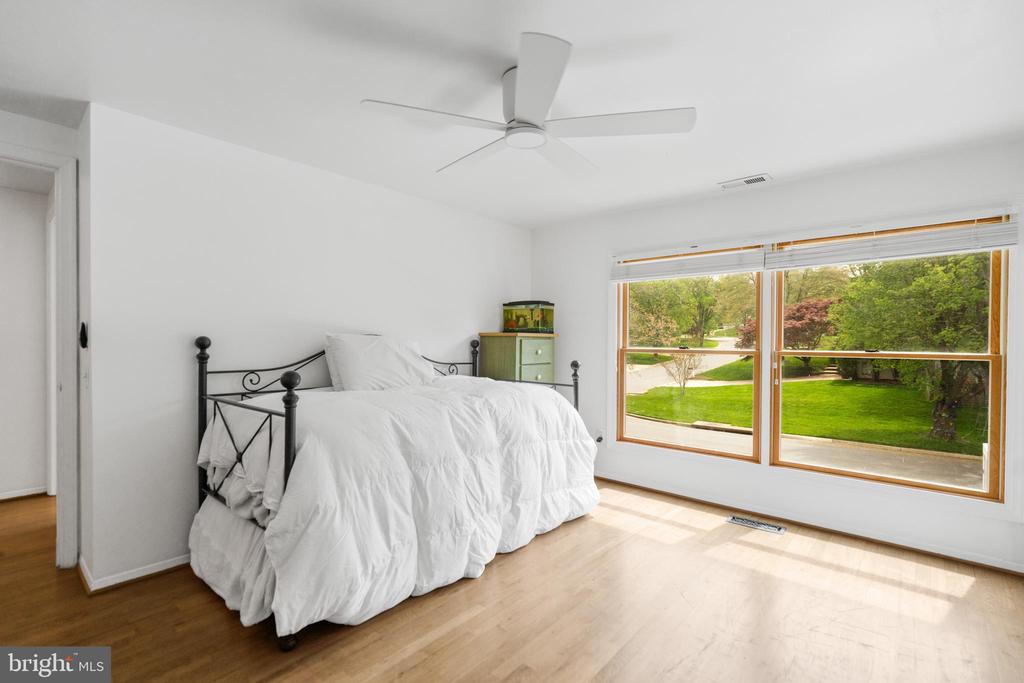 9037 Wandering Trail Dr