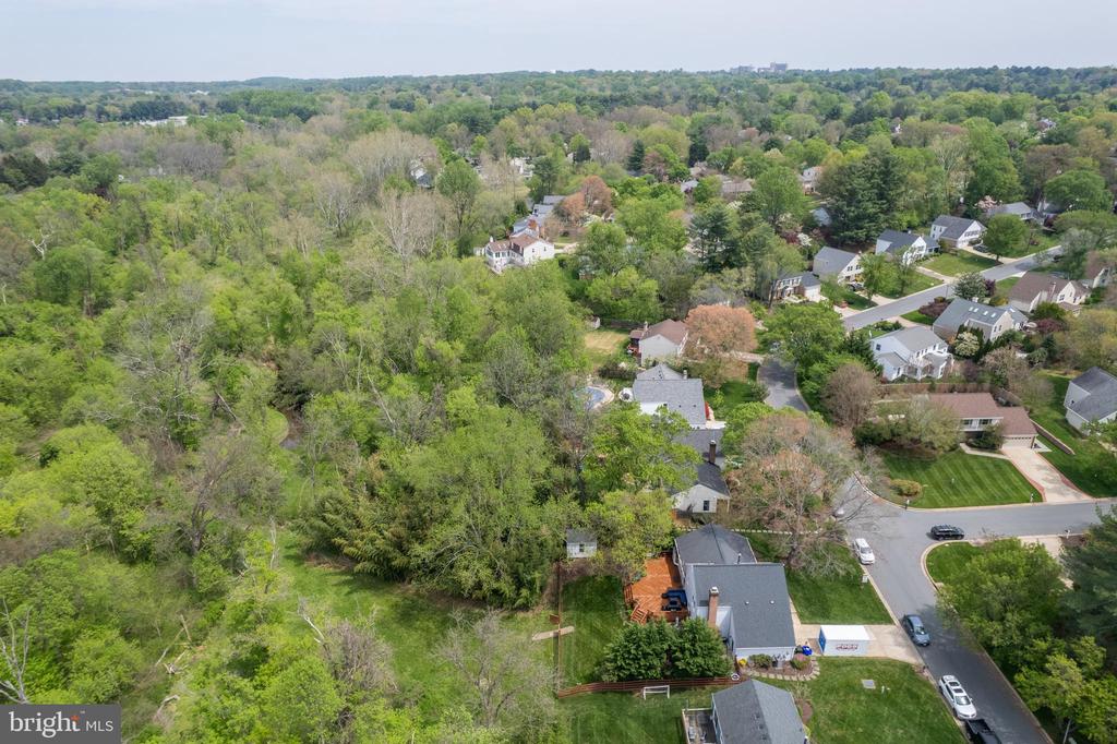 9037 Wandering Trail Dr