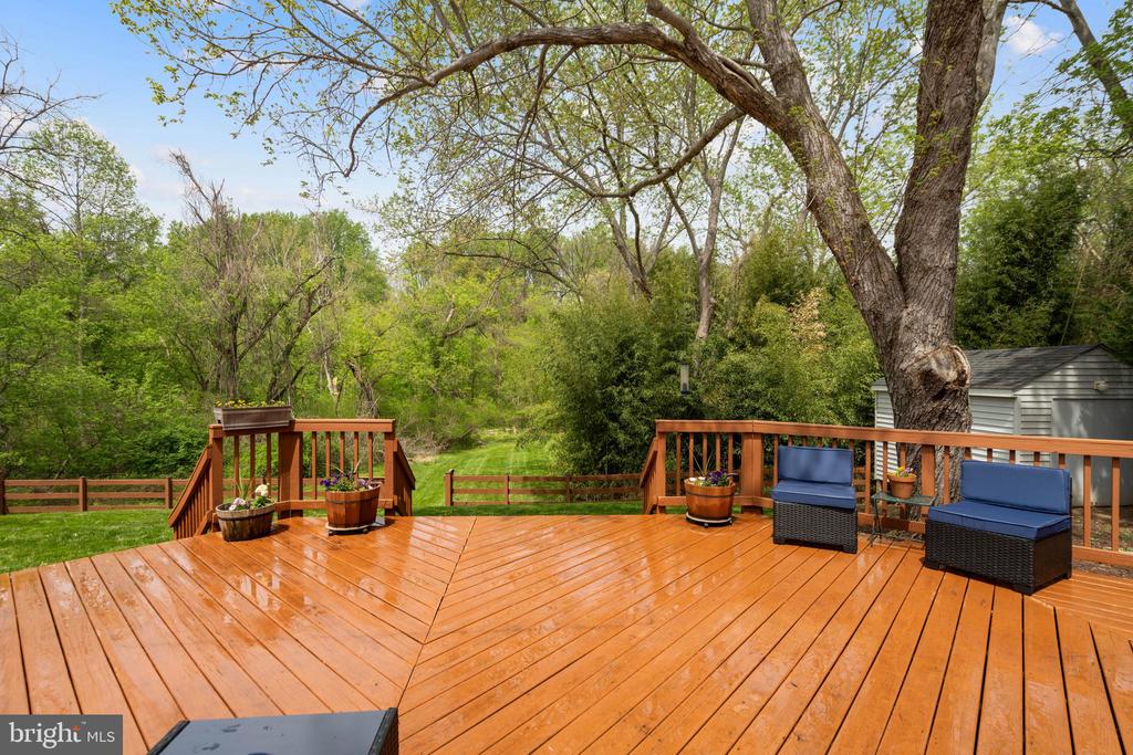 9037 Wandering Trail Dr