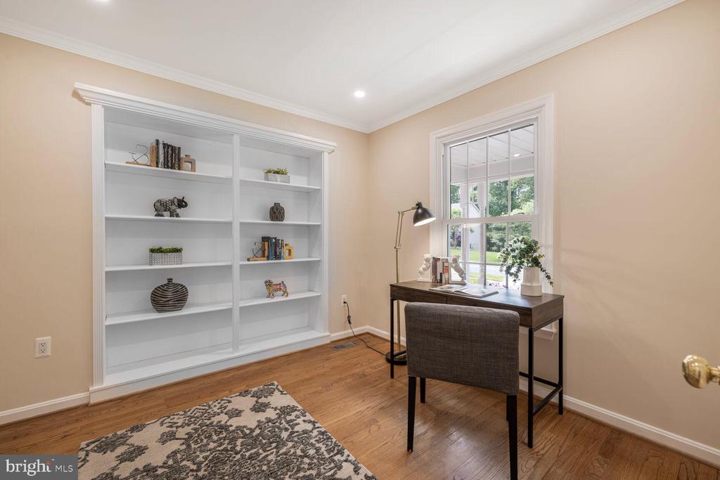 12125 PAWNEE DRIVE
