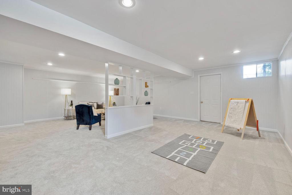 12125 PAWNEE DRIVE