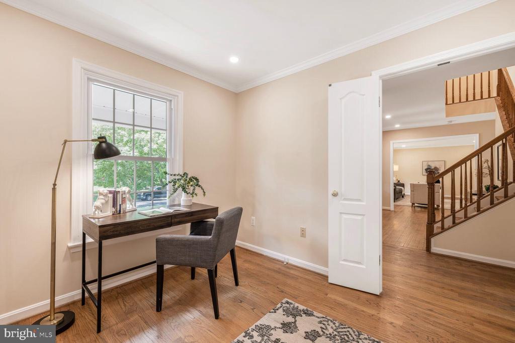 12125 PAWNEE DRIVE