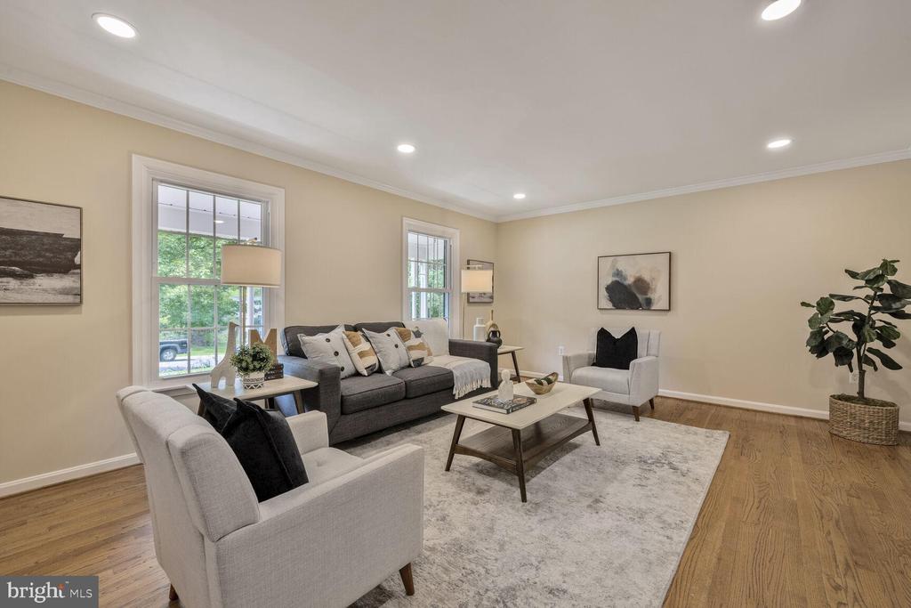12125 PAWNEE DRIVE
