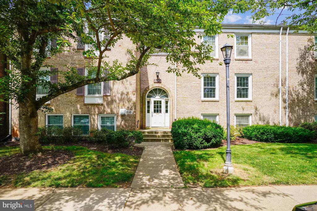 820 QUINCE ORCHARD BOULEVARD 102