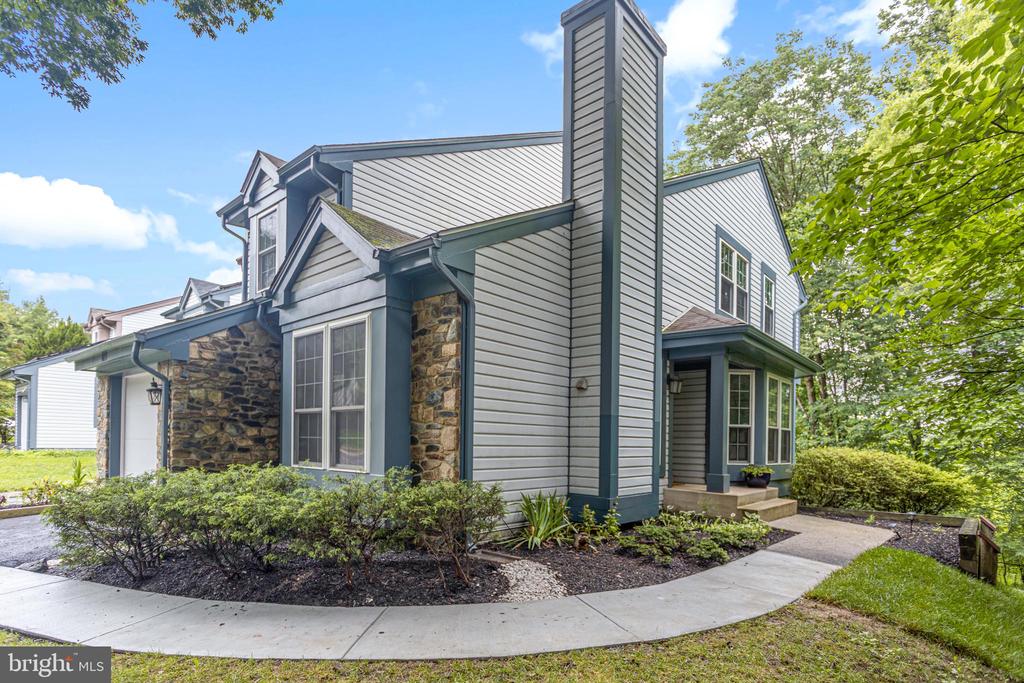 1651 Hugo Cir