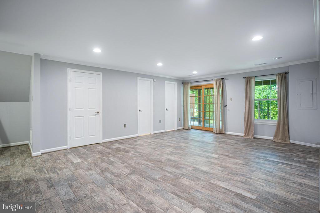 1651 Hugo Cir